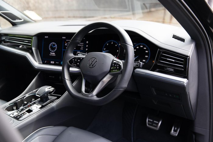 2024 Volkswagen Touareg 210TDI R-Line