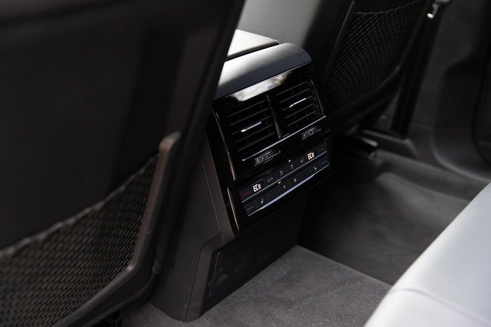 2024 Volkswagen Touareg 210TDI R-Line