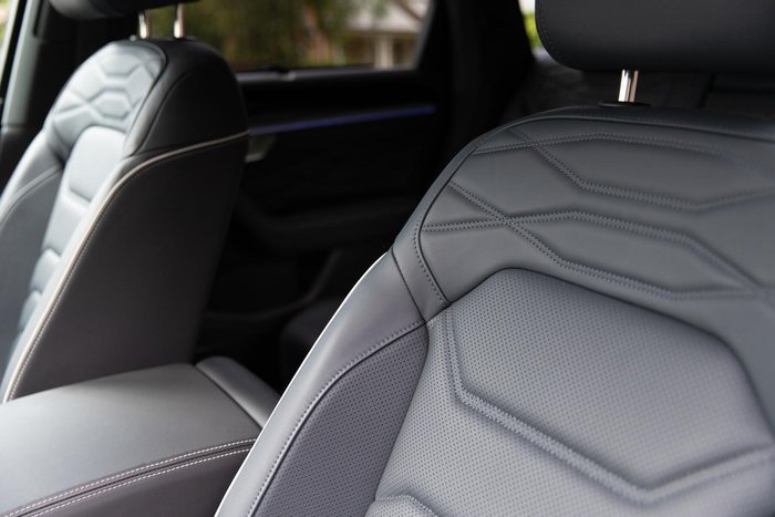 2024 Volkswagen Touareg 210TDI R-Line