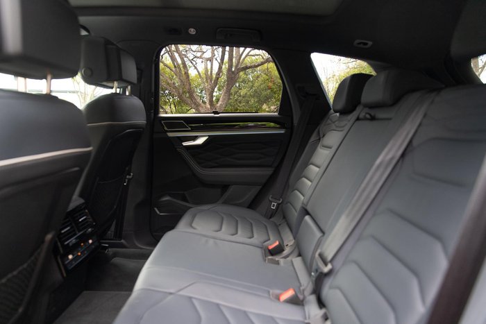 2024 Volkswagen Touareg 210TDI R-Line