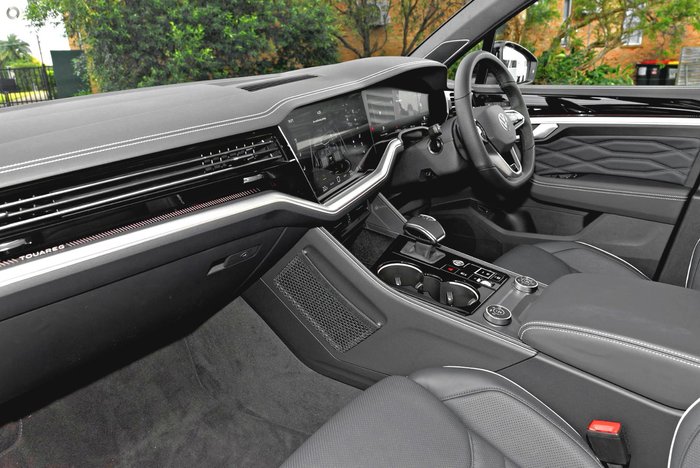 2024 Volkswagen Touareg 210TDI R-Line