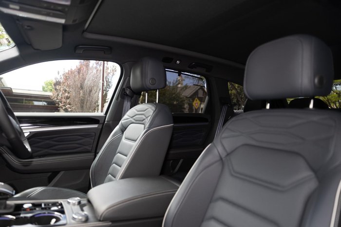 2024 Volkswagen Touareg 210TDI R-Line