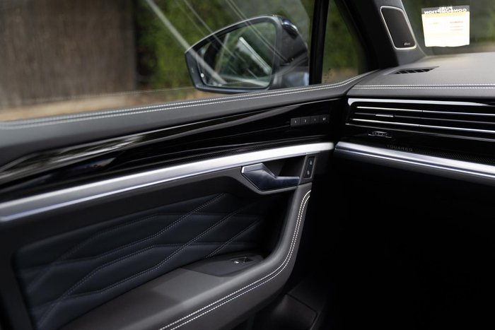 2024 Volkswagen Touareg 210TDI R-Line