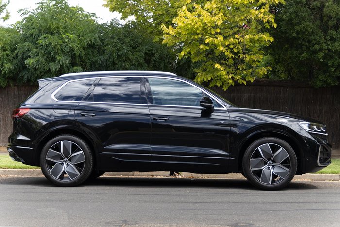 2024 Volkswagen Touareg 210TDI R-Line