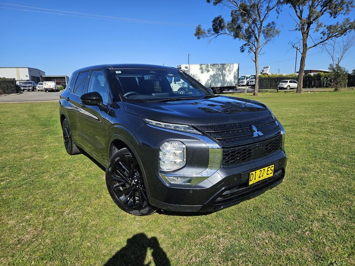 2024 Mitsubishi Outlander Black Edition
