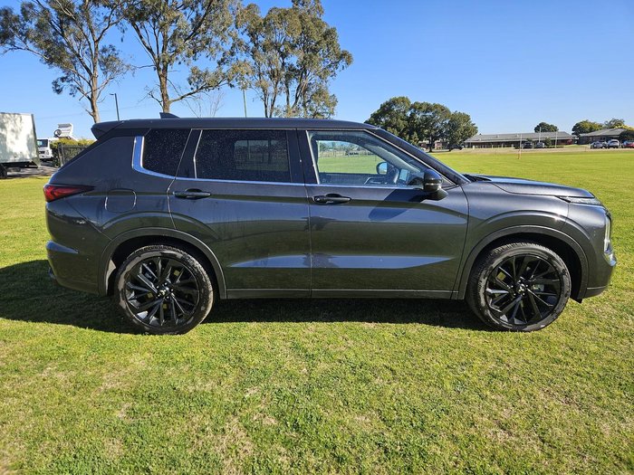 2024 Mitsubishi Outlander Black Edition