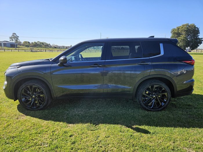 2024 Mitsubishi Outlander Black Edition