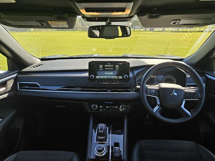 2024 Mitsubishi Outlander Black Edition