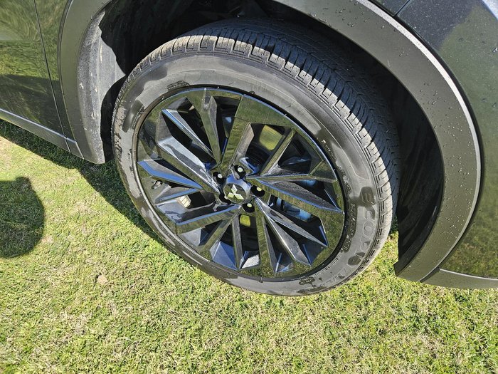 2024 Mitsubishi Outlander Black Edition