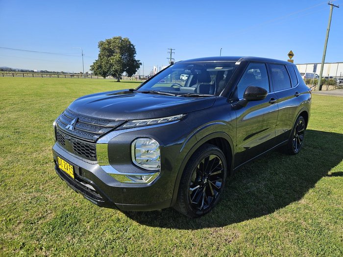 2024 Mitsubishi Outlander Black Edition