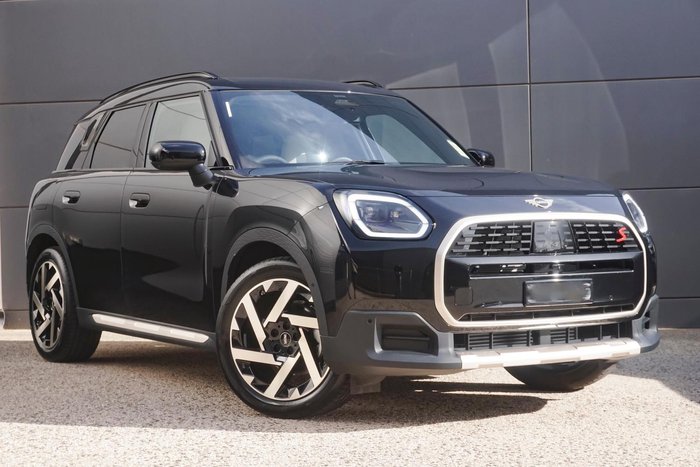 2024 MINI Countryman S Favoured