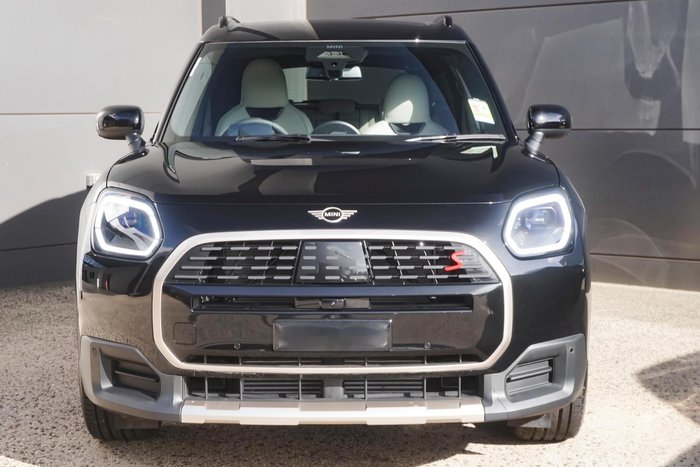 2024 MINI Countryman S Favoured