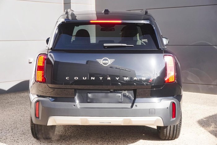 2024 MINI Countryman S Favoured