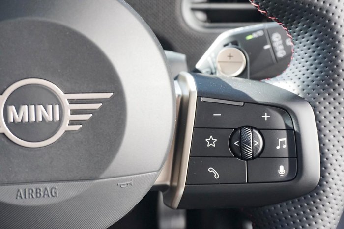 2024 MINI Cooper JCW Favoured