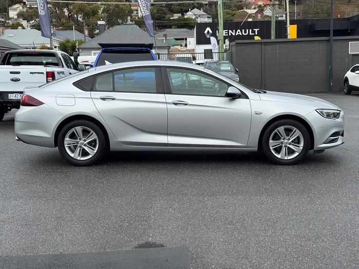 2019 Holden Commodore LT