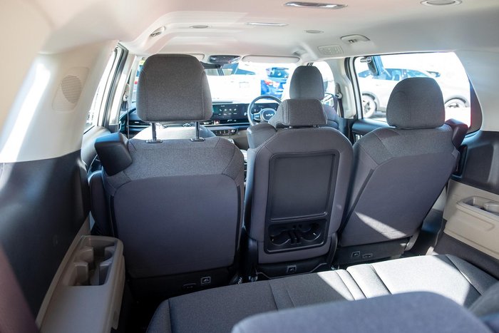 2024 Kia Carnival S