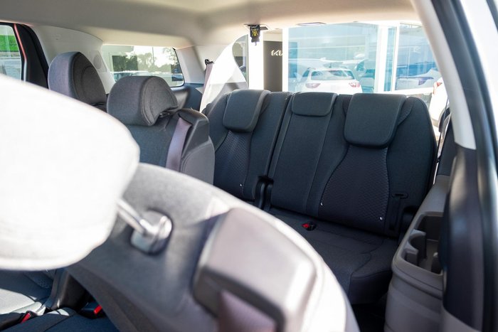 2024 Kia Carnival S