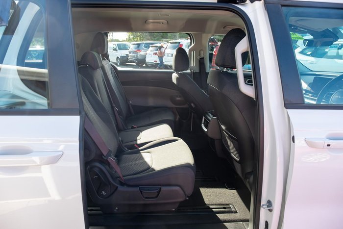 2024 Kia Carnival S