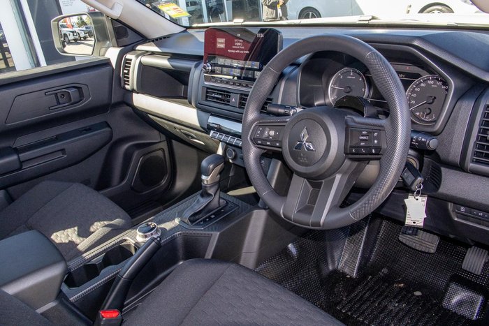 2025 Mitsubishi Triton GLX MV MY25 4X4 Dual Range White