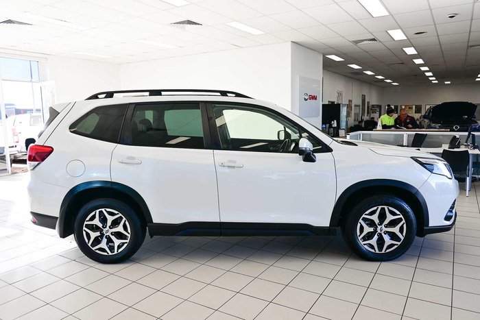2023 Subaru Forester 2.5i