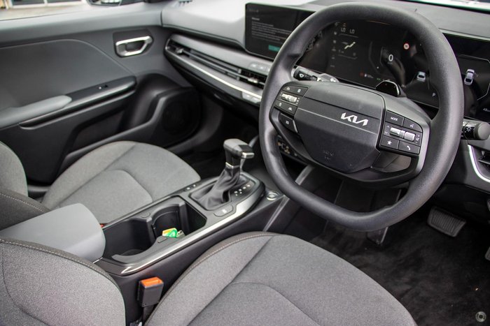 2025 Kia K4 Sport