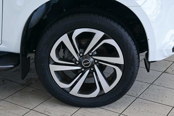 2022 Isuzu MU-X LS-T