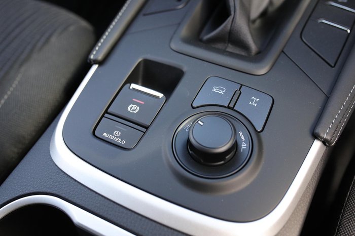 2025 Isuzu MU-X LS-M