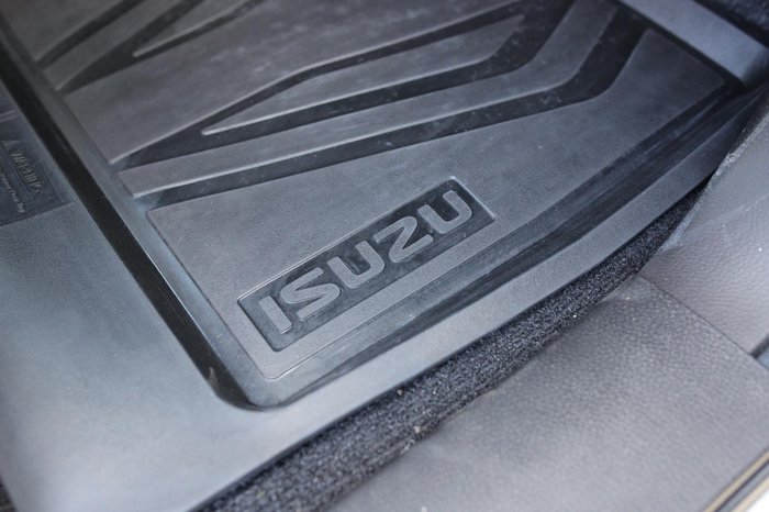 2025 Isuzu MU-X LS-M