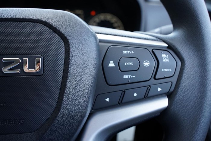 2025 Isuzu D-MAX SX