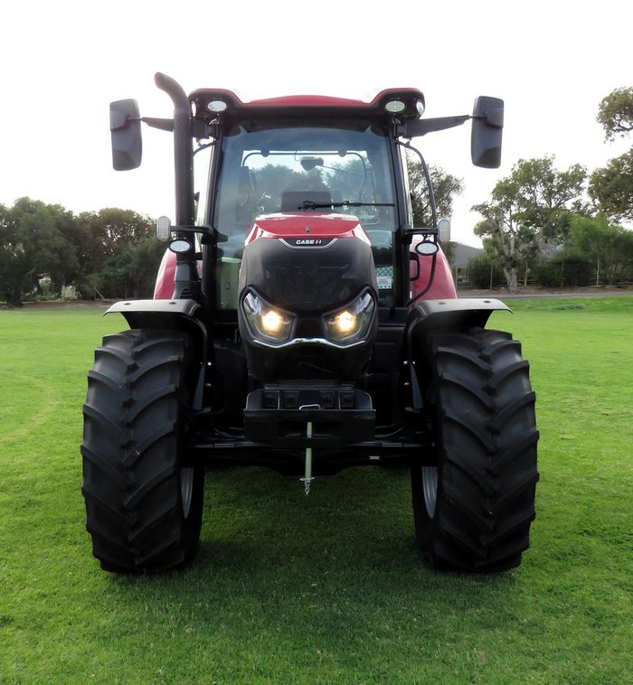 2025 CASE IH Maxxum 135 Cvt Red