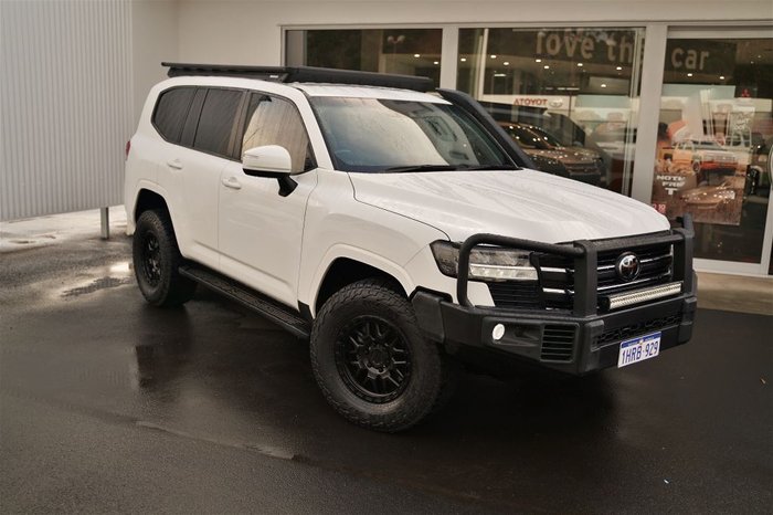 2022 Toyota Landcruiser LC300 3.3L V6 DSL GX 5 Seats