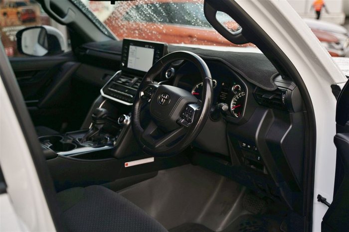 2022 Toyota Landcruiser LC300 3.3L V6 DSL GX 5 Seats