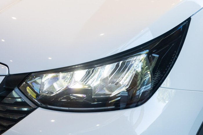 2025 Peugeot 2008 Allure Hybrid