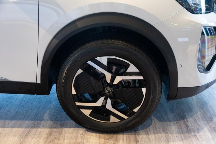 2025 Peugeot 2008 Allure Hybrid