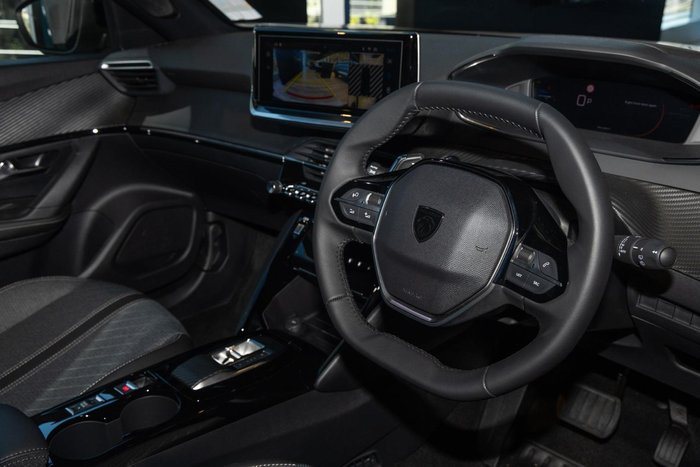 2025 Peugeot 2008 Allure Hybrid