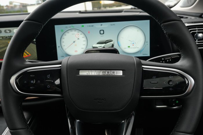 2025 Jaecoo J8 Track