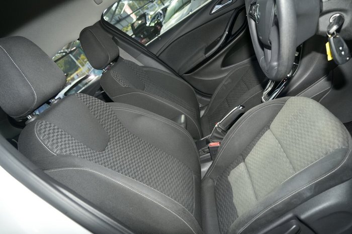 2018 Holden Astra R