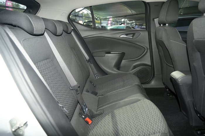 2018 Holden Astra R