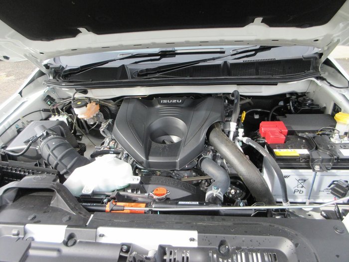 2025 Isuzu D-MAX BLADE