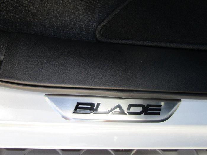 2025 Isuzu D-MAX BLADE