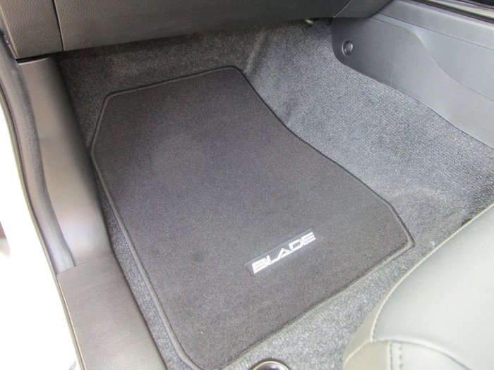 2025 Isuzu D-MAX BLADE