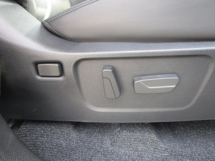 2025 Isuzu D-MAX BLADE