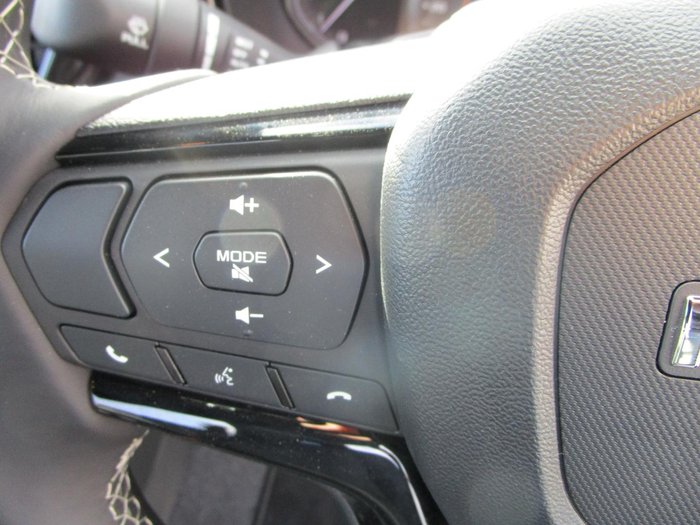 2025 Isuzu D-MAX BLADE