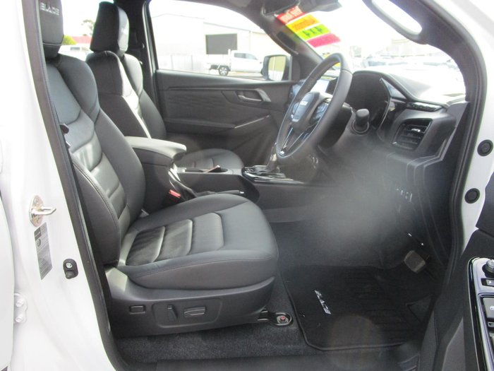 2025 Isuzu D-MAX BLADE