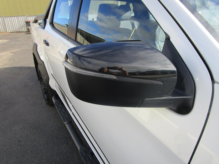 2025 Isuzu D-MAX BLADE