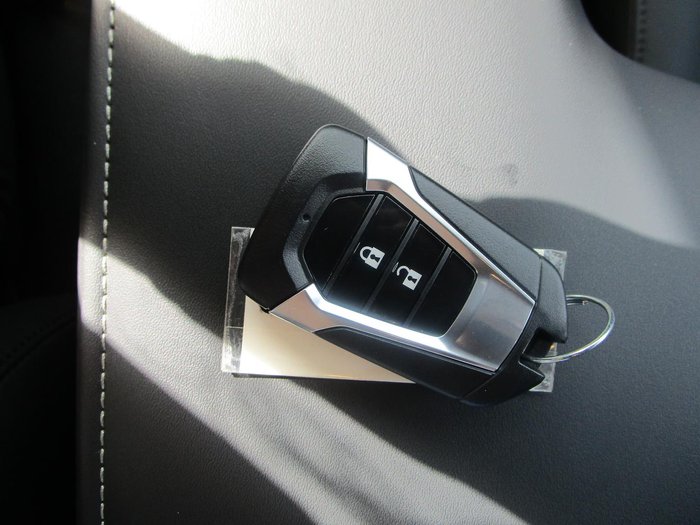 2025 Isuzu D-MAX BLADE