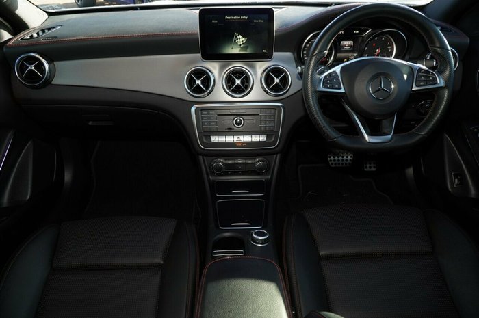 2017 Mercedes-Benz GLA-Class GLA180