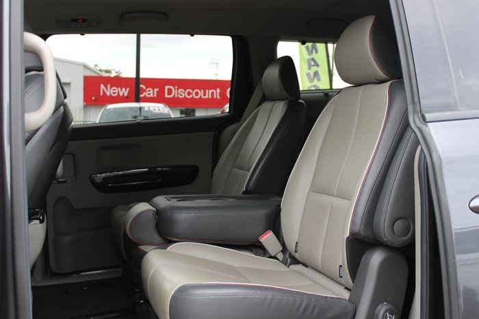 2017 Kia Carnival
