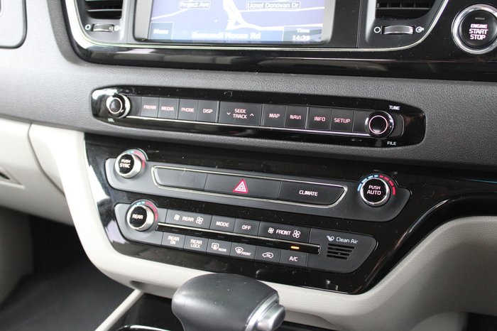 2017 Kia Carnival