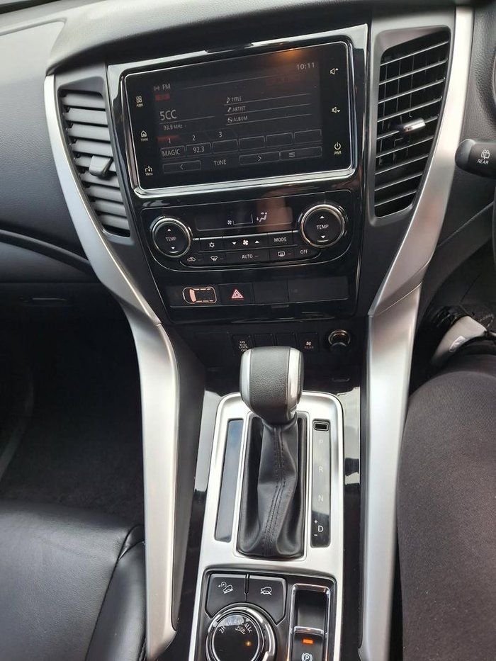 2016 Mitsubishi Pajero Sport GLS